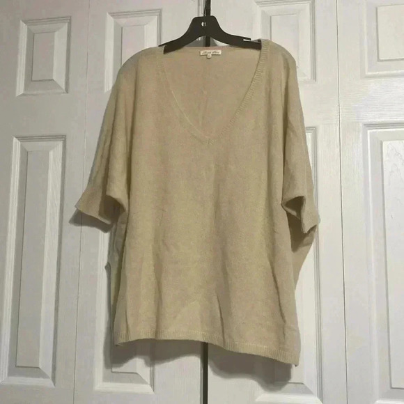 Minnie Rose tan cashmere sweater top - Picture 1 of 12